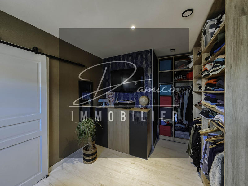 Maison - 104 m² - 7 pièces