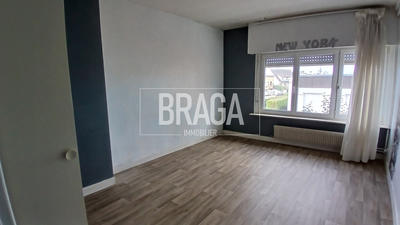 Maison - 180 m² - 6 pièces