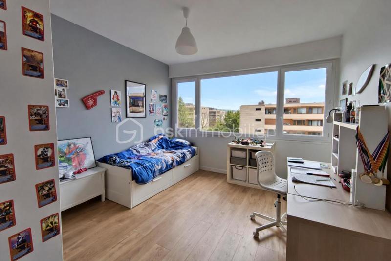 Appartement - 120 m² - 5 pièces