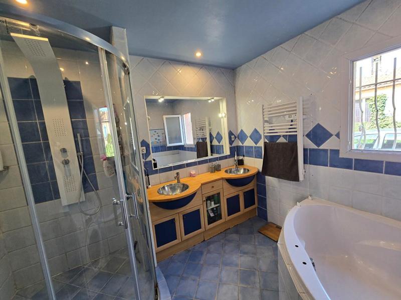 Villa - 136 m² - 6 pièces