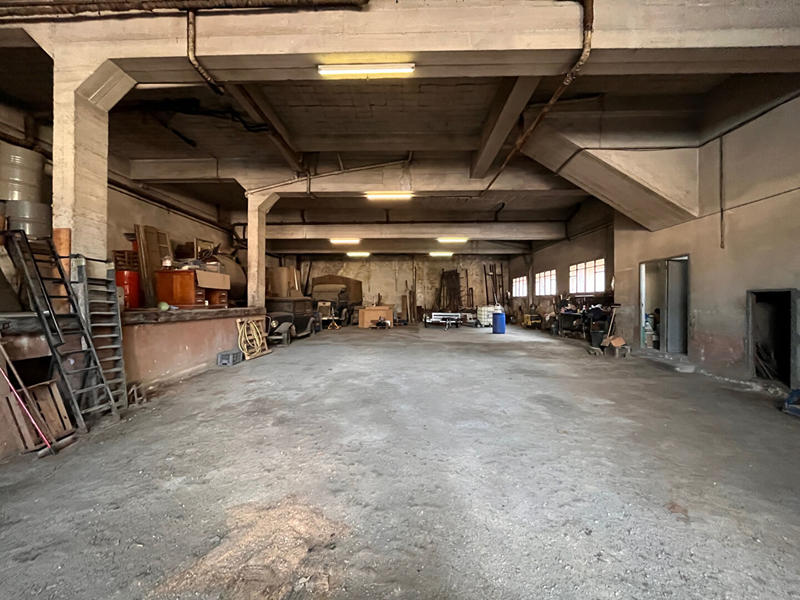 Maison - 554 m² - 7 pièces