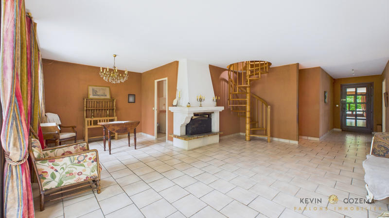 Maison - 145 m² - 8 pièces