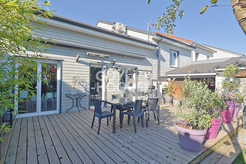 Maison - 163 m² - 7 pièces