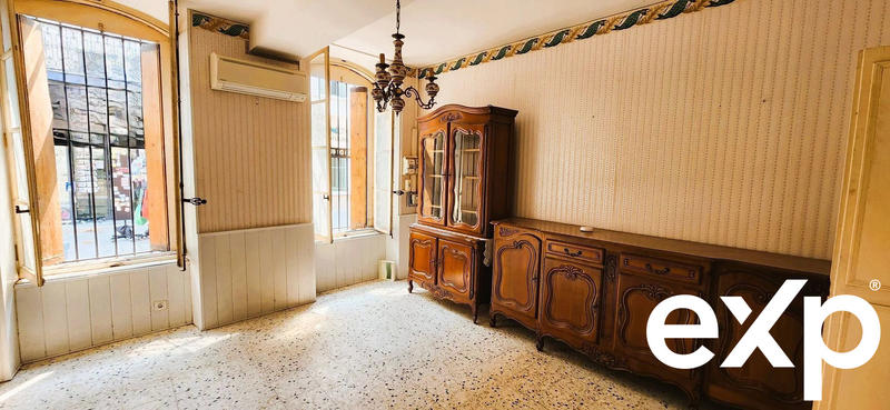 Maison - 255 m² - 9 pièces