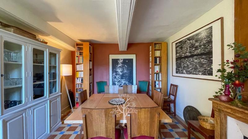 Maison - 200 m² - 8 pièces