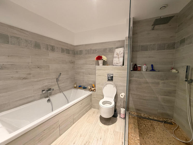 Maison - 185 m² - 5 pièces