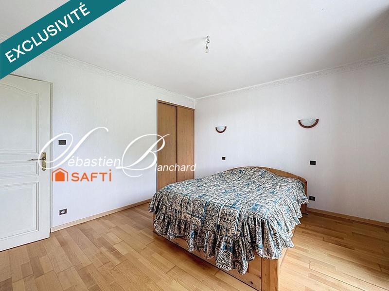 Villa - 270 m² - 9 pièces