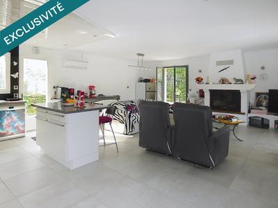 Villa - 155 m² - 6 pièces