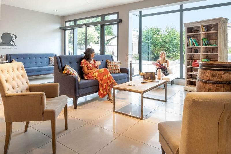 Immeuble - 1 300 m² - 40 pièces