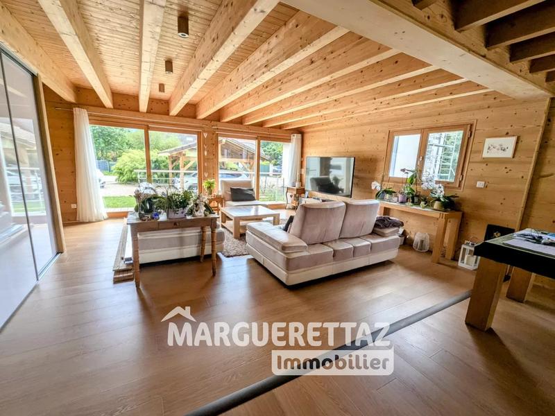 Maison - 237 m² - 7 pièces