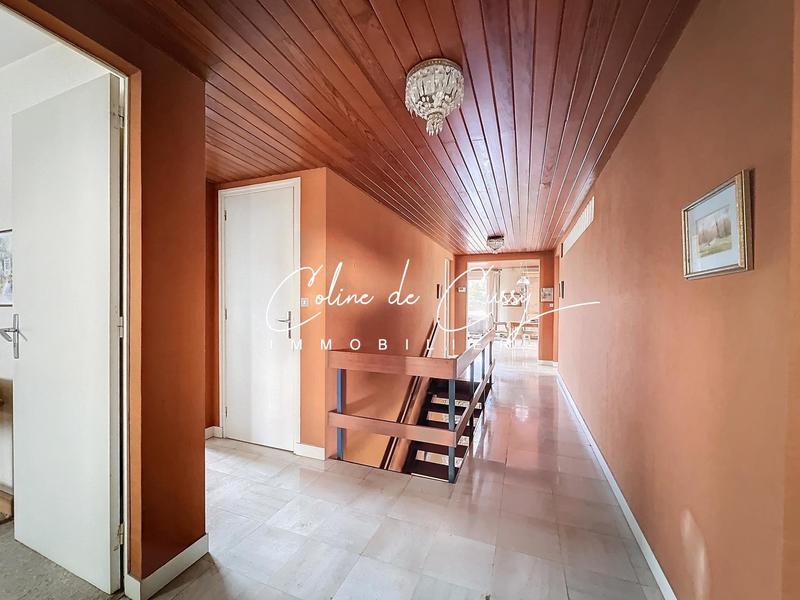 Maison - 234 m² - 7 pièces