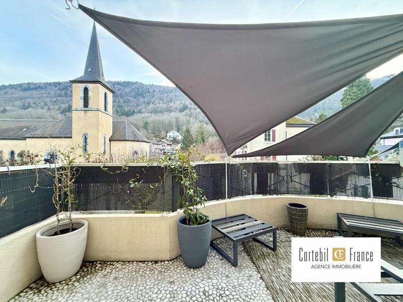 Appartement - 99 m² - 4 pièces