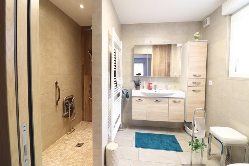 Maison - 251 m² - 6 pièces