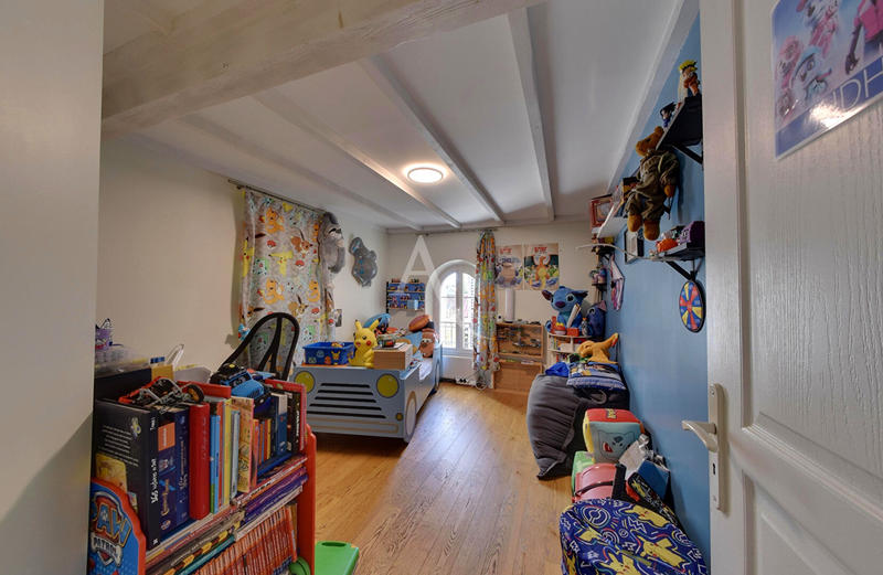 Maison - 172 m² - 6 pièces