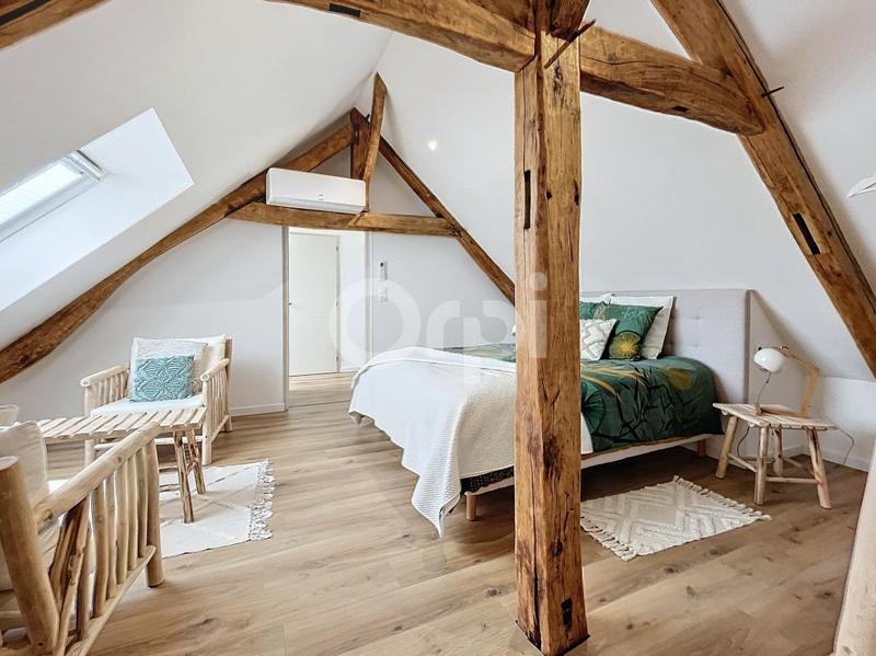 Maison - 236 m² - 7 pièces