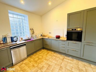 Maison - 149 m² - 8 pièces