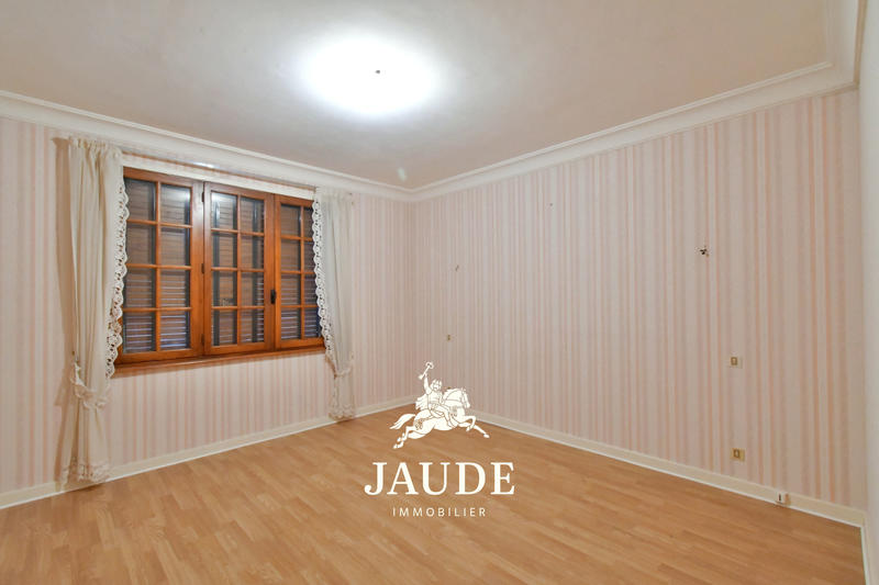 Maison - 170 m² - 7 pièces