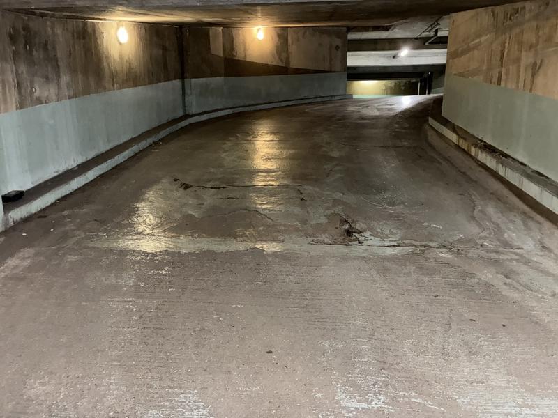 Parking / Garage - 13 m²