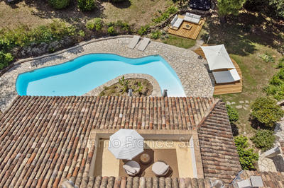 Villa - 200 m² - 8 pièces