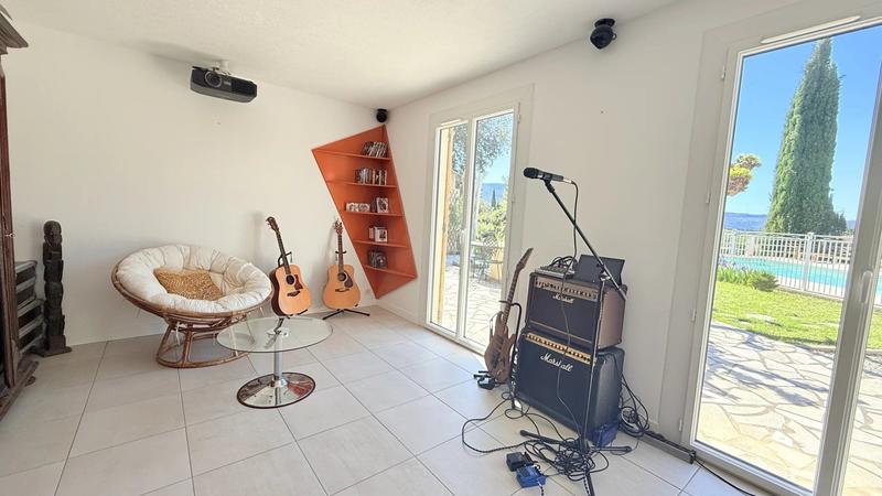 Maison - 185 m² - 7 pièces