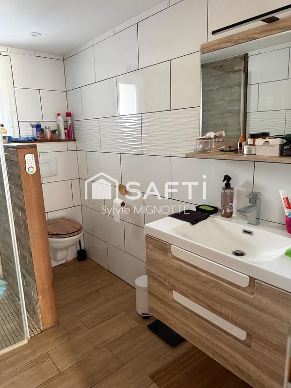 Maison - 230 m² - 9 pièces