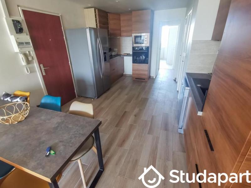 Chambre - 10 m² - 1 pièce