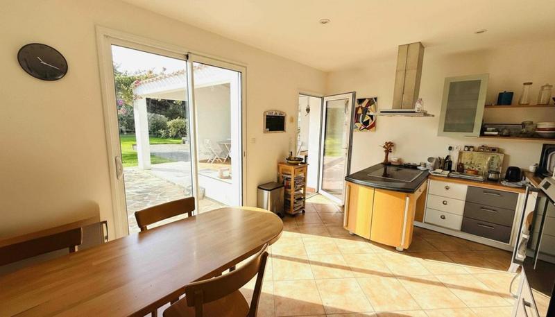 Maison traditionnelle - 156 m² - 6 pièces