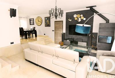 Maison - 170 m² - 6 pièces