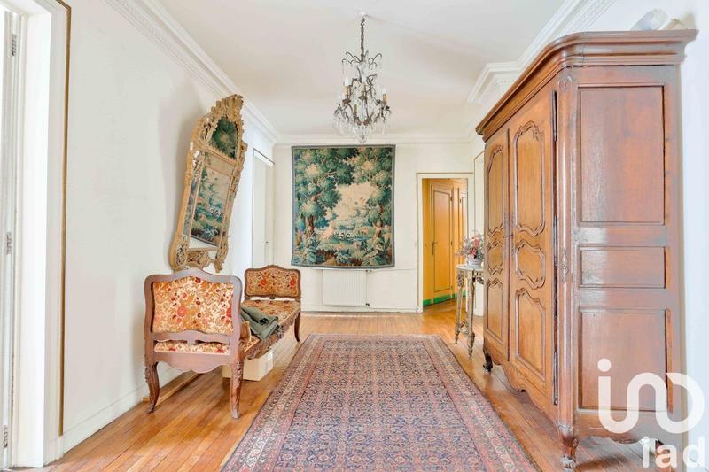 Appartement - 145 m² - 7 pièces