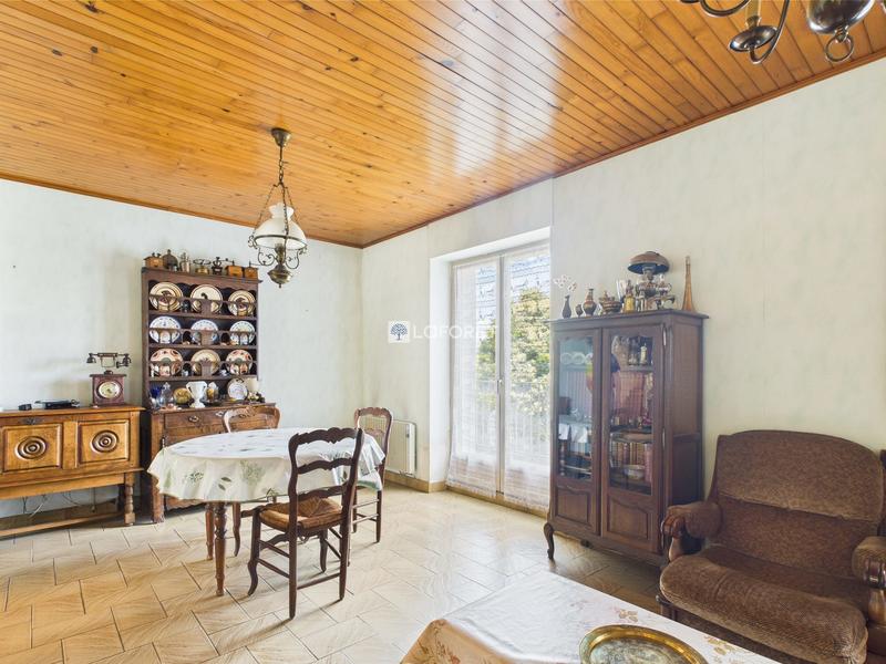 Maison - 101 m² - 6 pièces