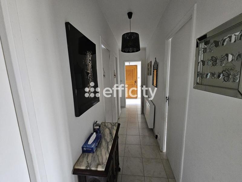 Appartement - 85 m² - 5 pièces