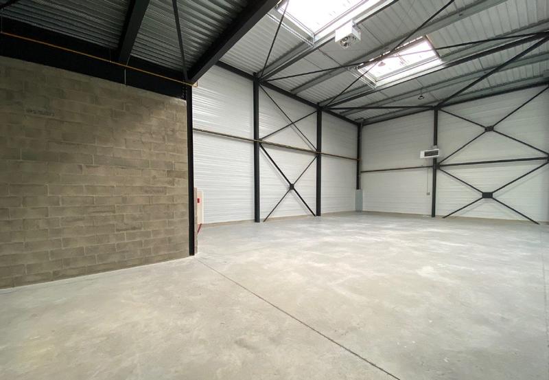 Entrepôt - 1 268 m²