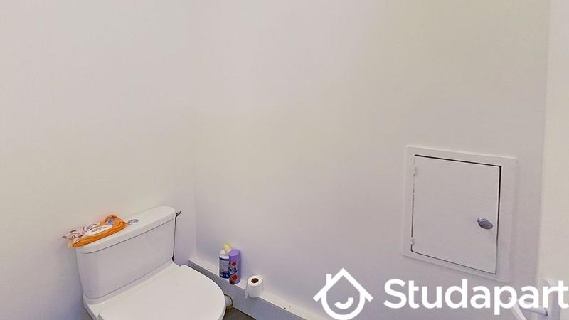 Chambre - 80 m² - 1 pièce