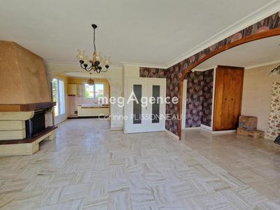 Maison traditionnelle - 96 m² - 5 pièces