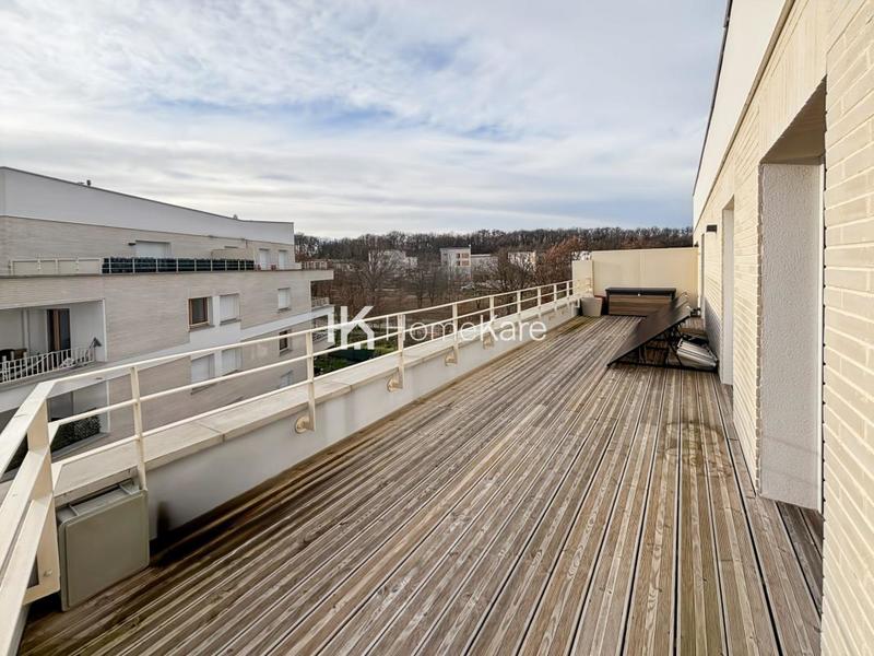 Appartement - 90 m² - 4 pièces