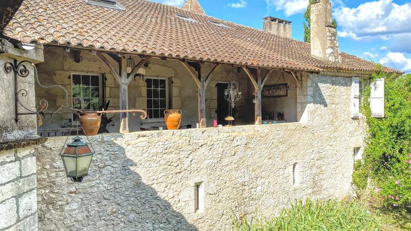 Château - 943 m² - 24 pièces
