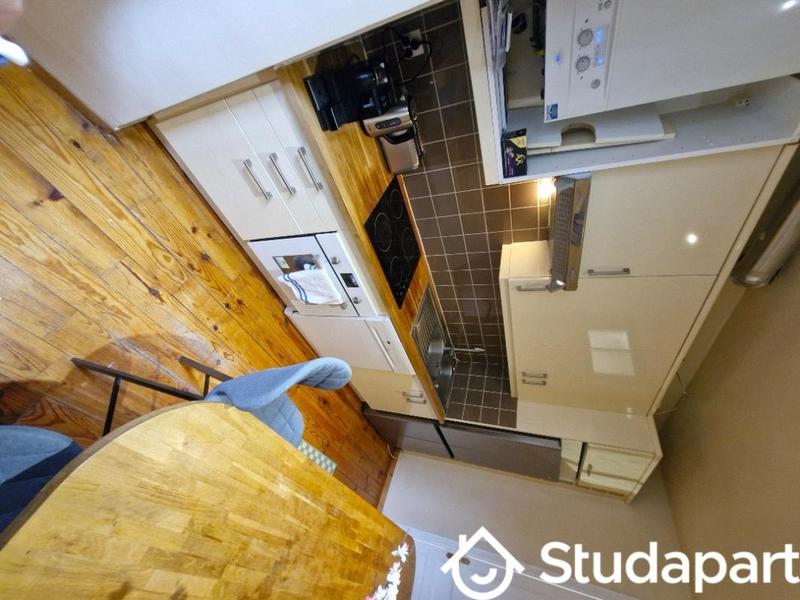 Chambre - 13 m² - 1 pièce