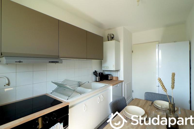 Chambre - 12 m² - 1 pièce