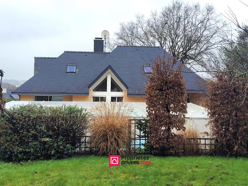 Maison - 174 m² - 6 pièces