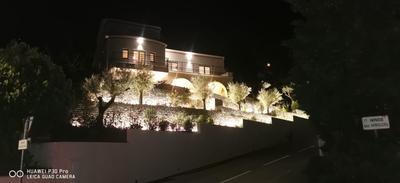 Maison - 231 m² - 7 pièces