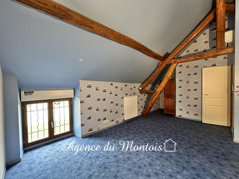 Maison - 192 m² - 6 pièces