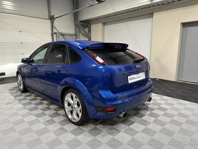 Ford Focus II Hatchback St 2.5 I 225cv