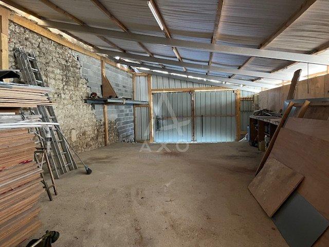 Maison - 220 m² - 6 pièces