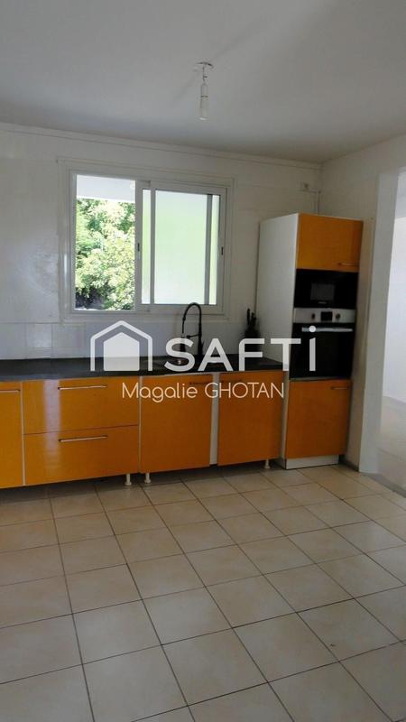 Maison - 174 m² - 9 pièces