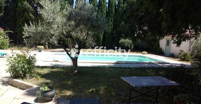 Maison - 200 m² - 7 pièces