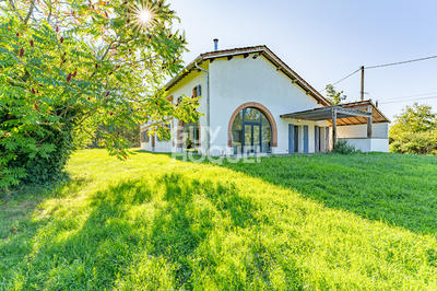 Maison - 276 m² - 8 pièces