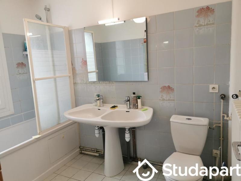 Chambre - 11 m² - 1 pièce