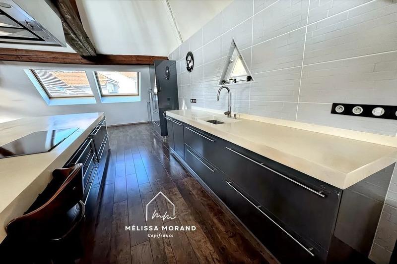 Loft - 285 m² - 5 pièces