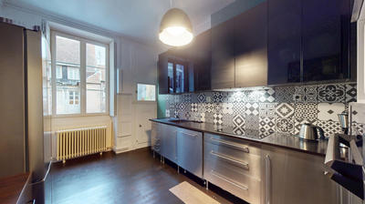 Appartement - 143 m² - 6 pièces