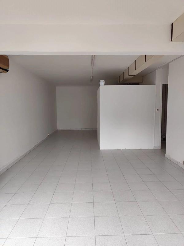 Magasins - 45 m² - 1 pièce